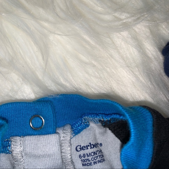 Carter’s/Gerber jumpsuit bundle - 6 months - Picture 9 of 9